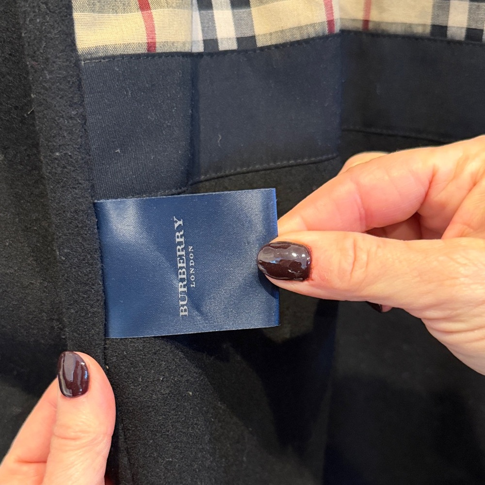 Burberry Black Trench Coat with Check Lining - Picture 3 of 5